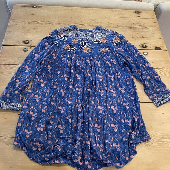 Free people peasant style tunic size medium - Picture 4 of 4